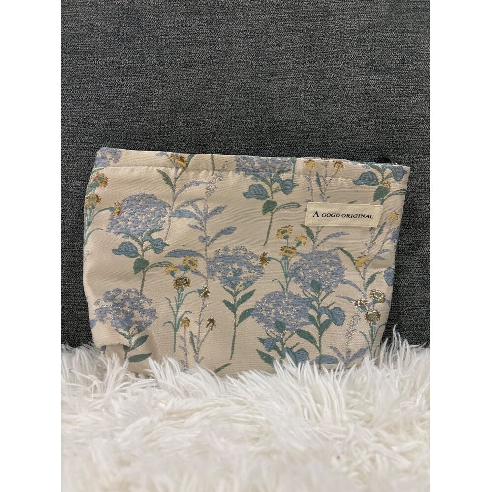 A Gogo Original Floral Makeup Bag With Glitter Accents & Neutral Lining Ideal - Picture 2 of 9